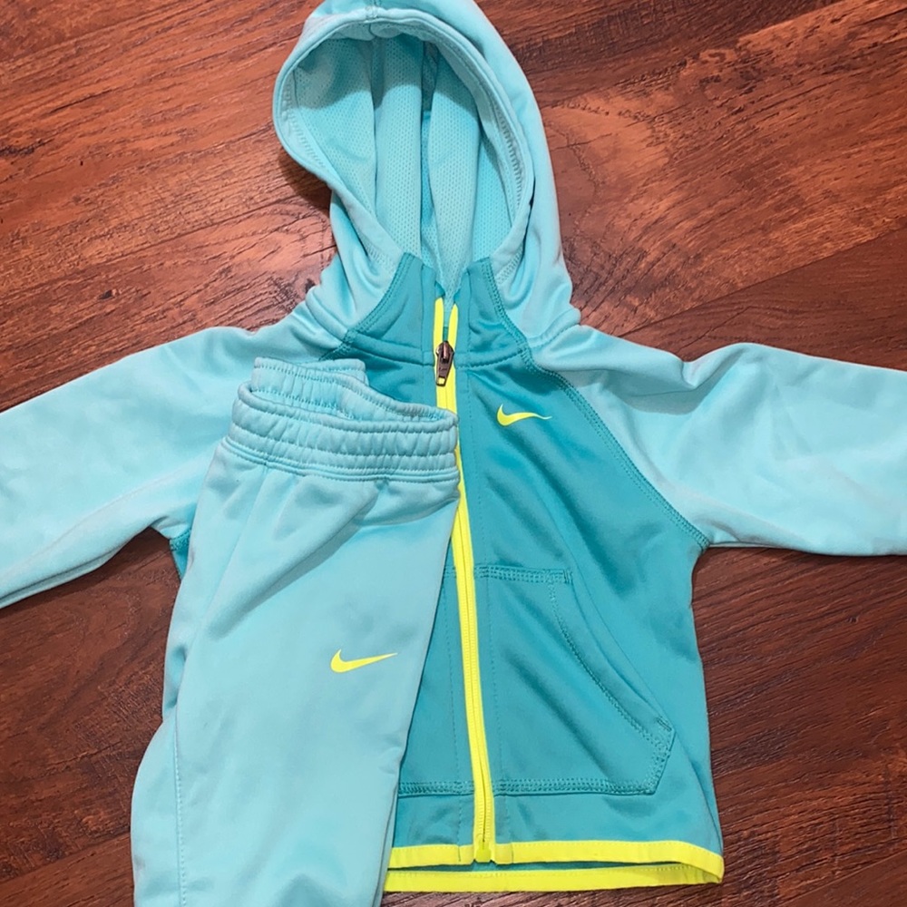 Toddler Girl Nike Set